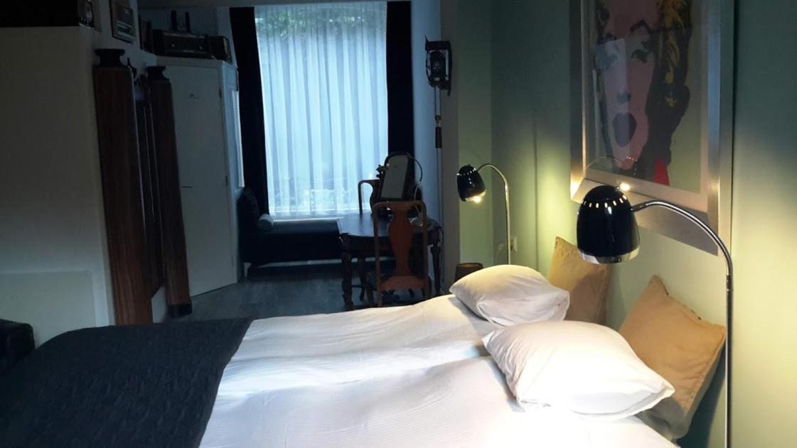 アムステルダム ベッド ＆ ブレックファースト ウエストヴァイオレット Bed & Breakfast エクステリア 写真